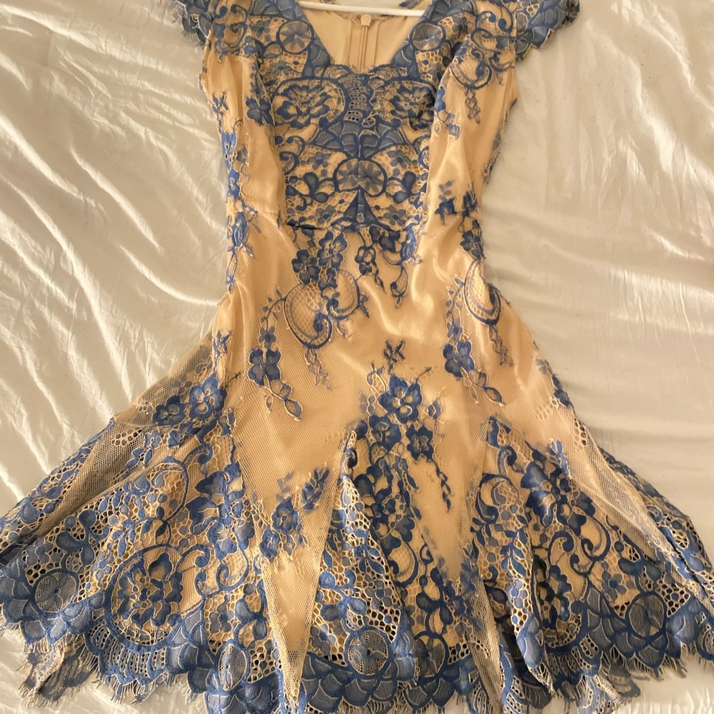 Bebe dress